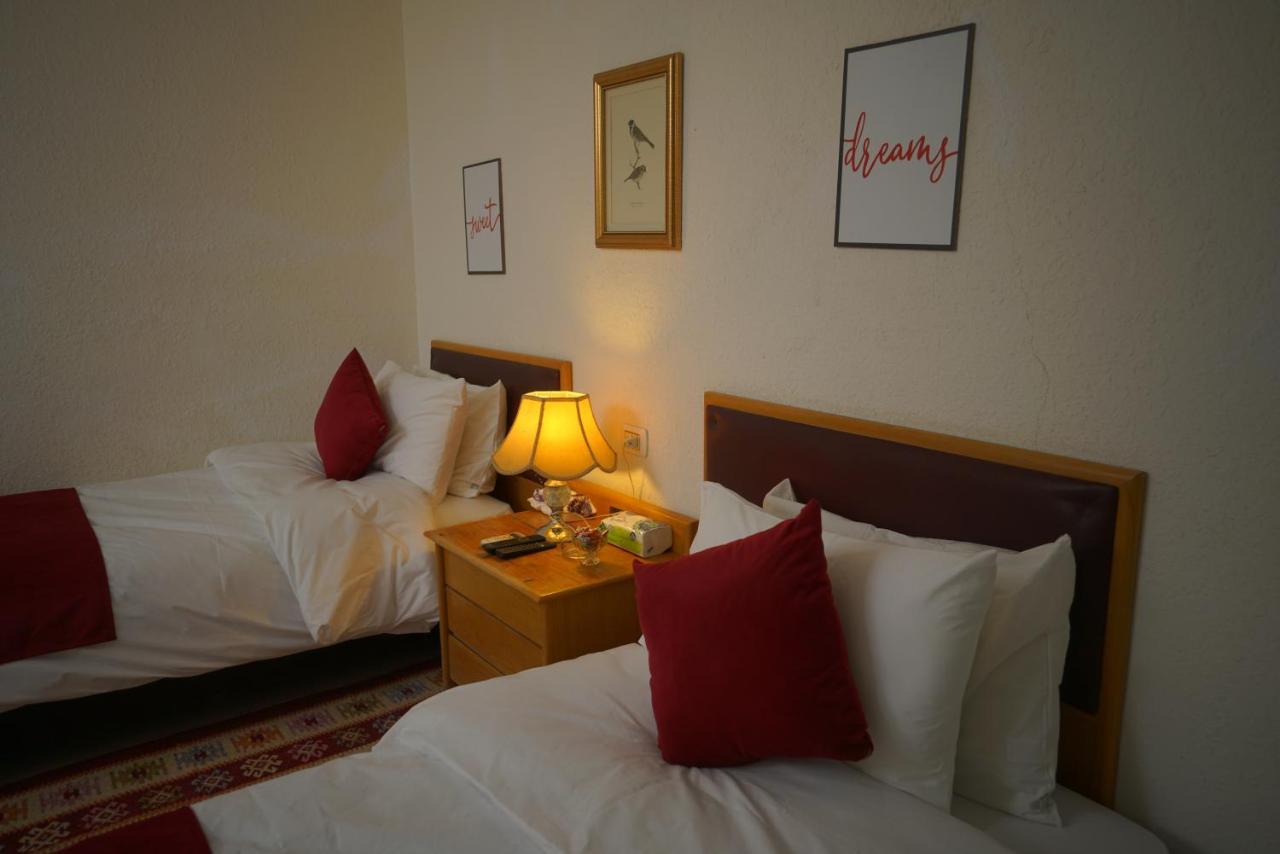 Petra Home Hotel Wadi Musa Esterno foto